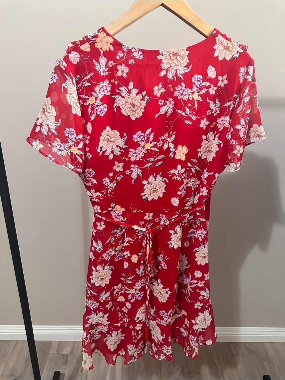 NWT Lush Colie Red Floral Wrap Mini Dress - Size L - Picture 5 of 9